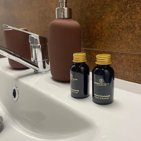 Grey Pepper With Balcony Apartmán